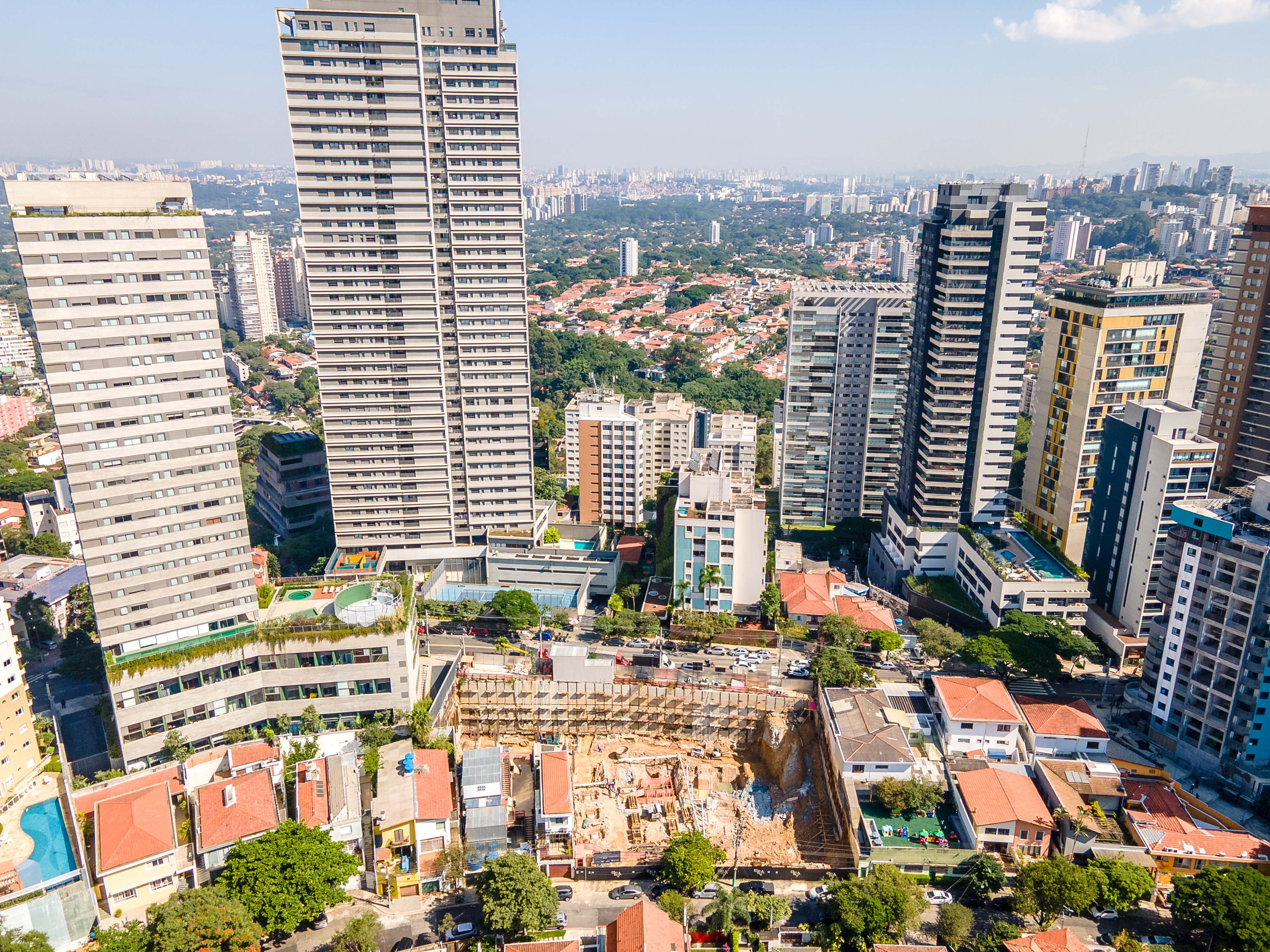 Imagem da obra em andamento